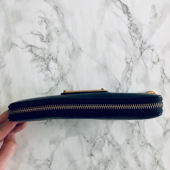 Marc By Marc Jacobs Zip Wallet - Picture 3 of 6